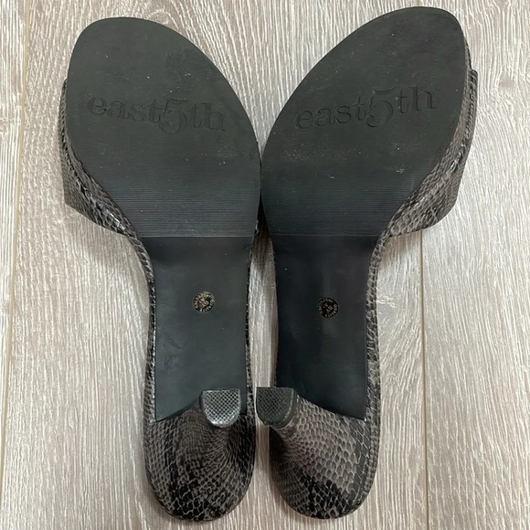 East 5th Slip On Sandal Heeled Reptile Snakeskin Print 8M - Picture 10 of 13